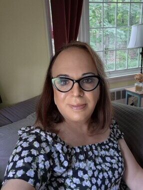 Meet your Posher, Antoinette